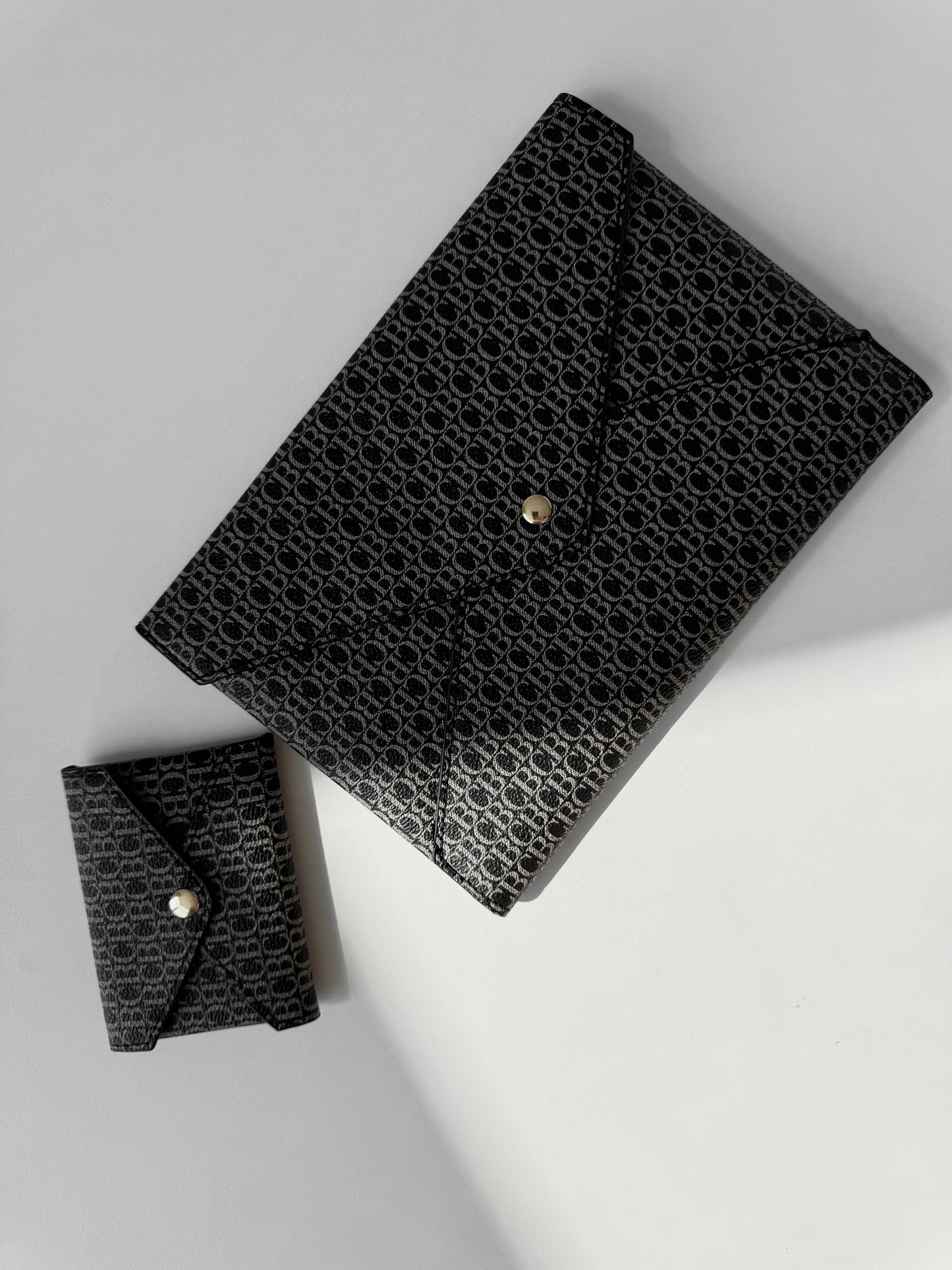 Chrisbella twin pouch medium
