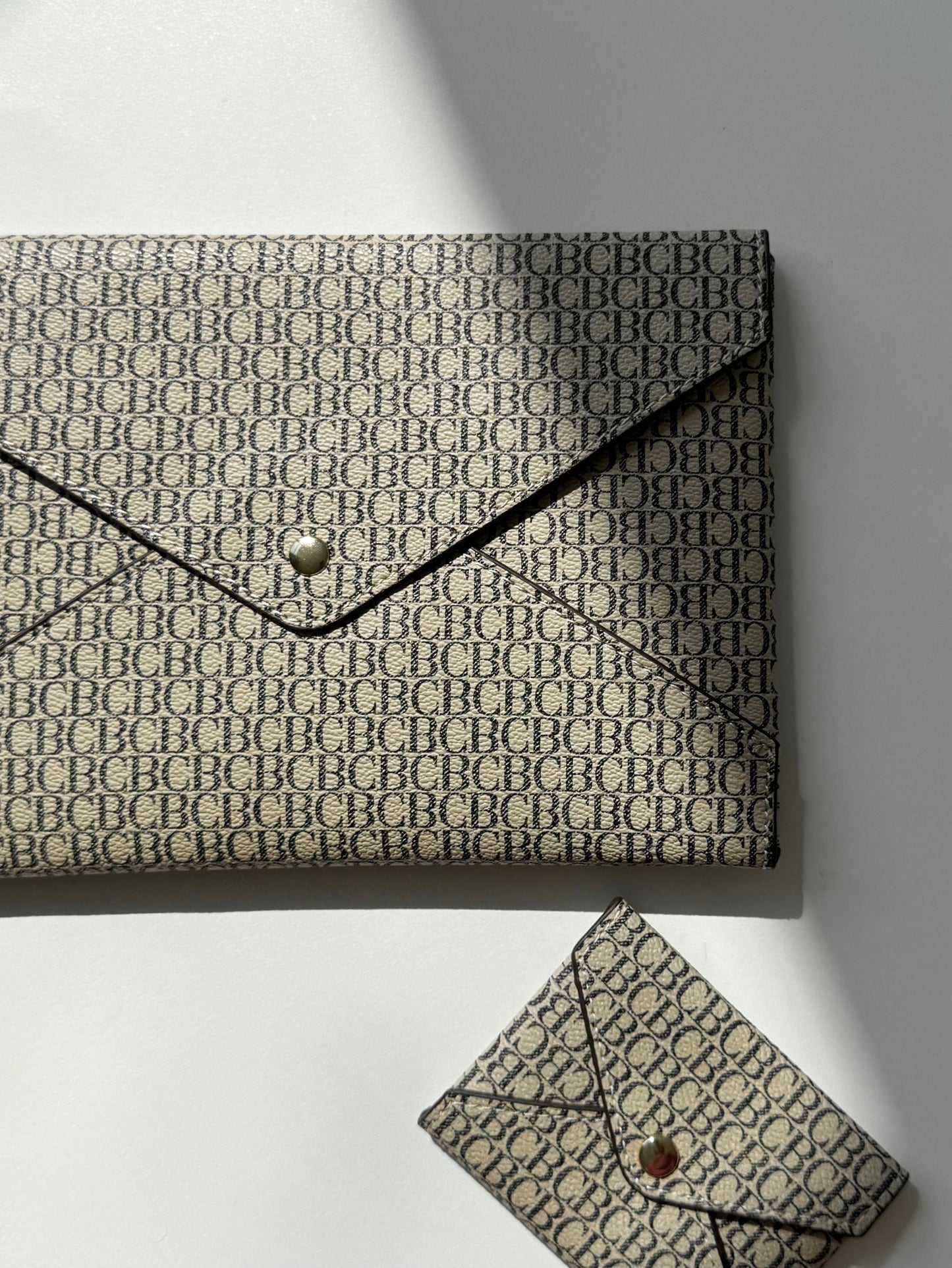 كريسبيلا باوتش قطعتين مقاس وسط