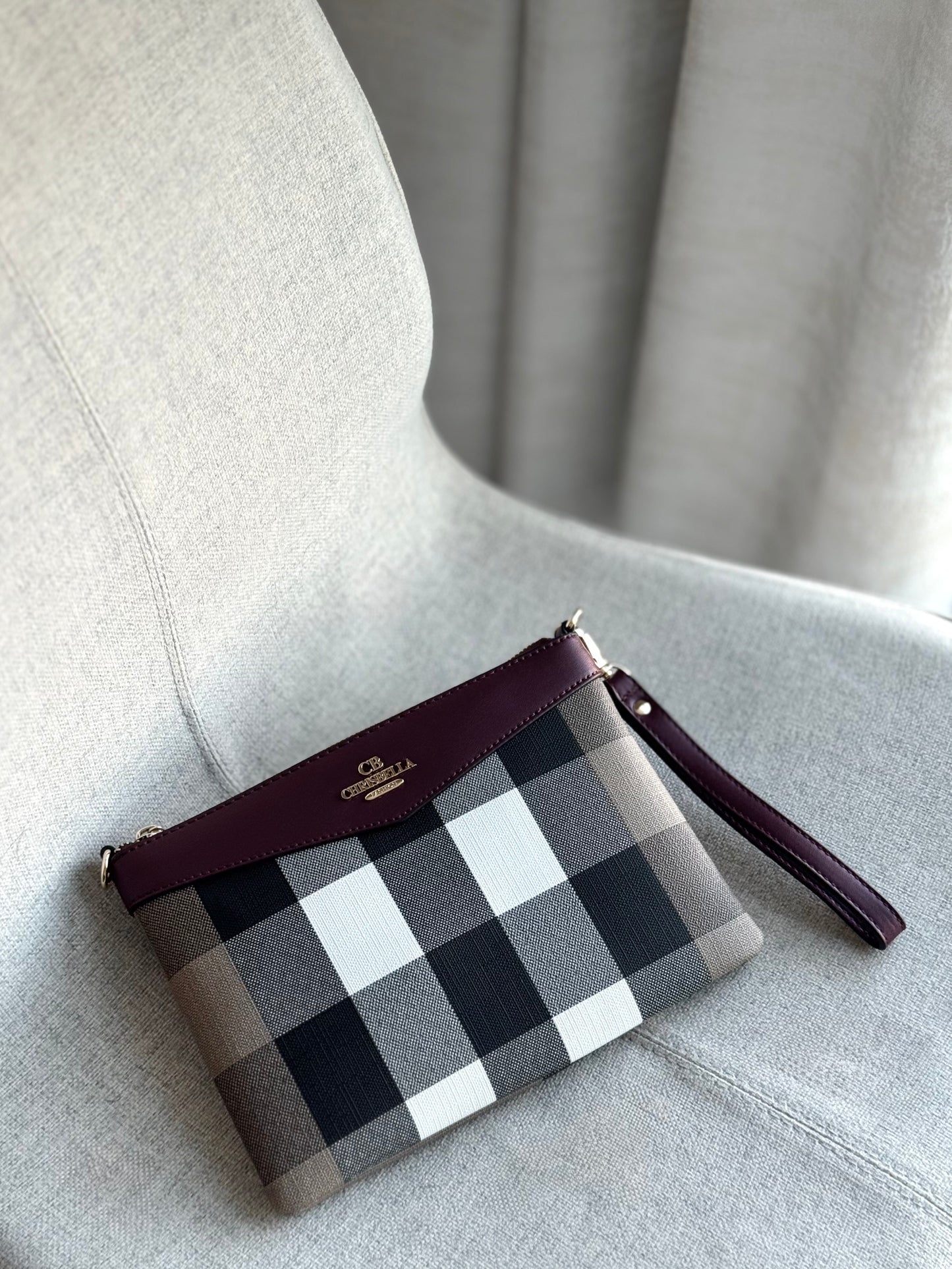 كريس بيلا ايكون كلتش صغير 