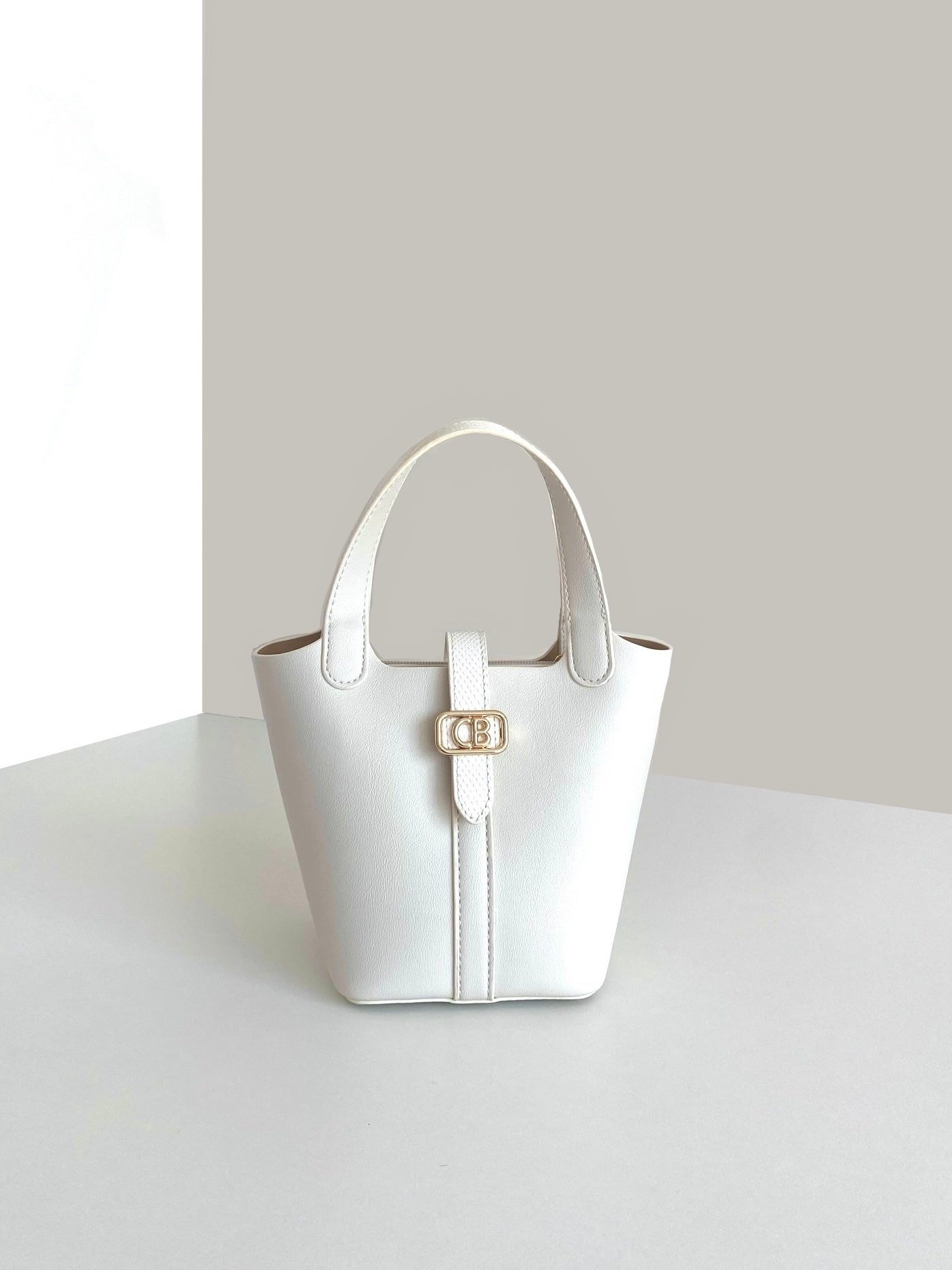 Chrisbella Jessica logo bucket tote